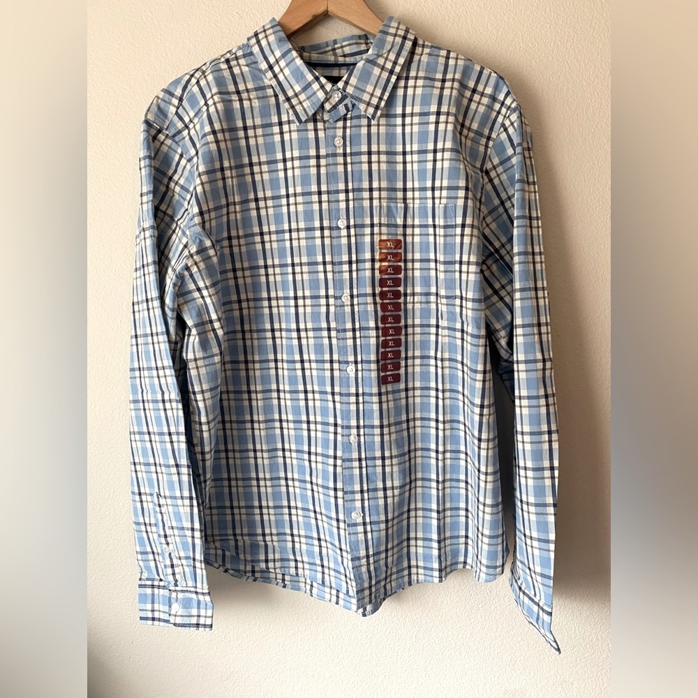 Gap Men's Long Sleeve Poplin Button Down Shirt